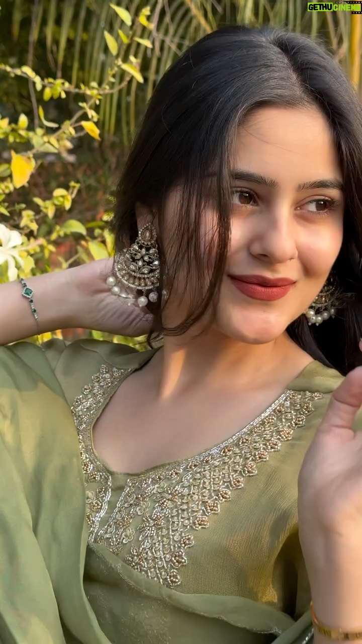 Mehak Bhagtani - 77.4K Likes - गहरा हुआ 🫀🪞
.
.
.
.
#explore #viral #trend #fyp #reels