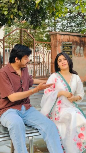 Mehak Bhagtani Instagram - The second love teaches you to believe in love again. ❤️🩹💕
..
..
..
..
#trending #viral #explore #love