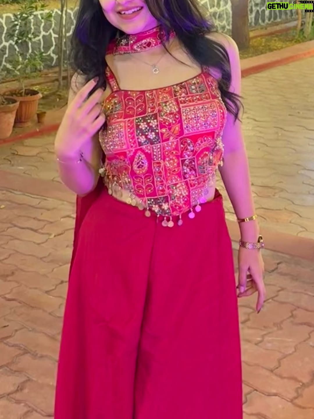 Mehak Bhagtani - 50.2K Likes - Okay caption it for me ______💗
.
.
.
.
#trend #explore #fyp #viral #explorepage✨