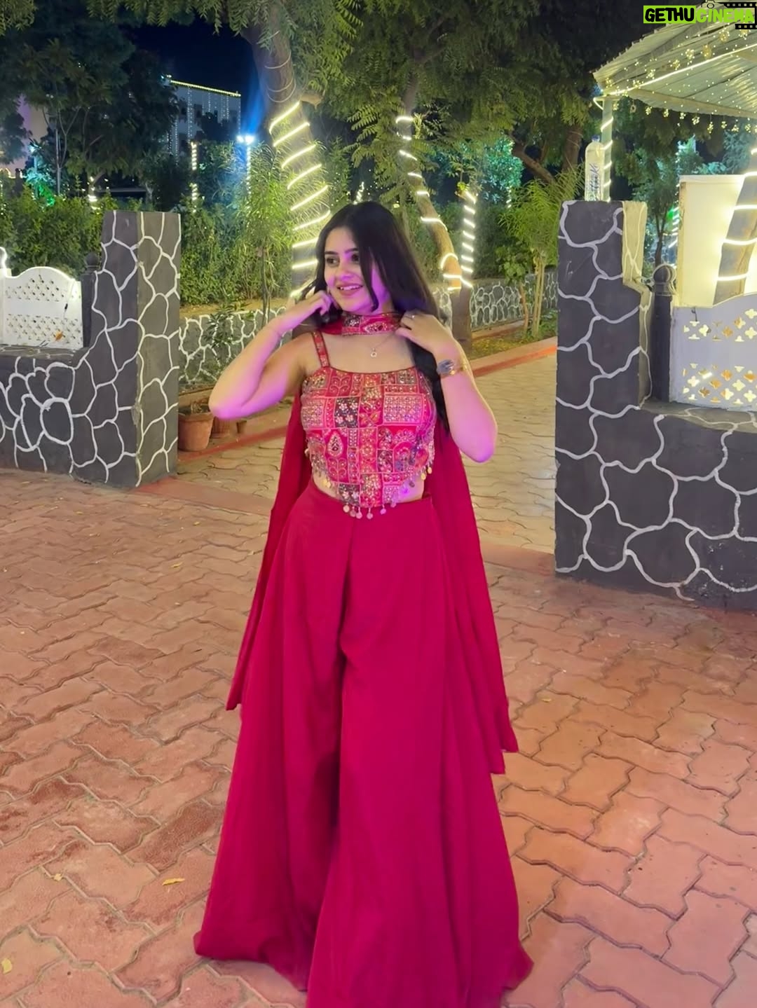 Mehak Bhagtani - 50.2K Likes - Okay caption it for me ______💗
.
.
.
.
#trend #explore #fyp #viral #explorepage✨