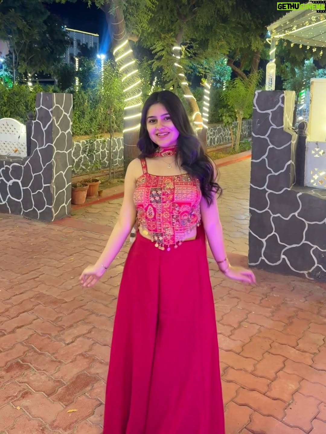 Mehak Bhagtani - 50.2K Likes - Okay caption it for me ______💗
.
.
.
.
#trend #explore #fyp #viral #explorepage✨