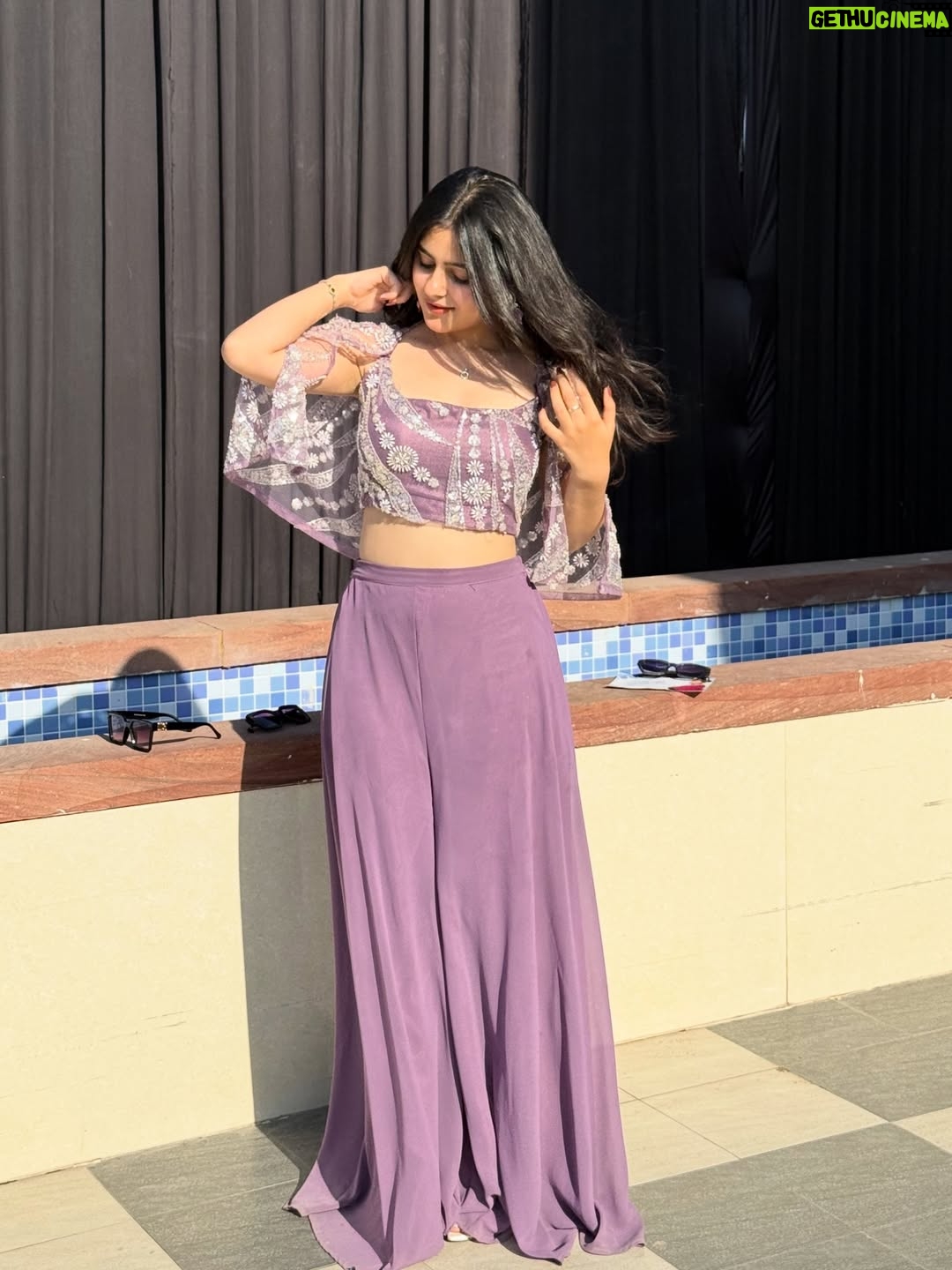 Mehak Bhagtani - 19.9K Likes - 💜🪻
.
.
.
.
#trend #fyp #viral #explore #post