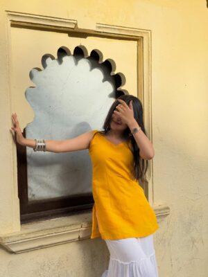Mehak Bhagtani Instagram - Udaipur’s sunset is unreal🥹💛
.
.
.
.
#trend #post #explore #fyp #viral #udaipur #sunset