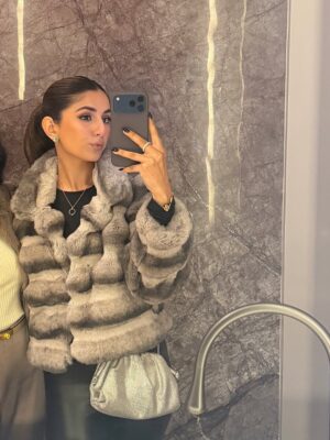Meher Taluja Instagram - january crumbs🍪

1. mandatory coffee runs 
2. found a new place in gtown - HQ27 @coffee.island.in 
3. movement with @b.studioindia 
4. cute brunch fit 
5. spotting the best looks @kanikagoyallabel 
6. unwinding at my favourite @potenzawellness 
7. is it even winter without a cute fur jacket @meshabyamisha 
8. sweatshirt that states the truth 
9. another fav fit 
10. adulting = cute corners at home @acquadiparma 
11. goal for the year - be calm. 
12. working on the go 
13. Korean lipstick find that I’m obsessed with @muzigae_mansion 
14. cropped trench of my dreams @shopxdelilah