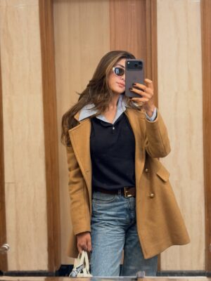 Meher Taluja Instagram - january crumbs🍪

1. mandatory coffee runs 
2. found a new place in gtown - HQ27 @coffee.island.in 
3. movement with @b.studioindia 
4. cute brunch fit 
5. spotting the best looks @kanikagoyallabel 
6. unwinding at my favourite @potenzawellness 
7. is it even winter without a cute fur jacket @meshabyamisha 
8. sweatshirt that states the truth 
9. another fav fit 
10. adulting = cute corners at home @acquadiparma 
11. goal for the year - be calm. 
12. working on the go 
13. Korean lipstick find that I’m obsessed with @muzigae_mansion 
14. cropped trench of my dreams @shopxdelilah