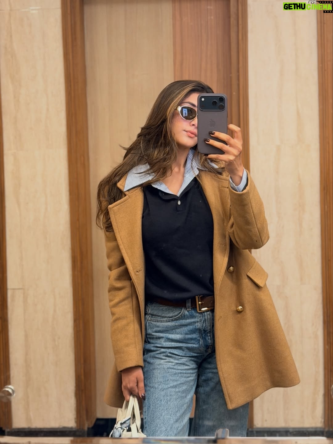 Meher Taluja - 2.3K Likes - january crumbs🍪

1. mandatory coffee runs 
2. found a new place in gtown - HQ27 @coffee.island.in 
3. movement with @b.studioindia 
4. cute brunch fit 
5. spotting the best looks @kanikagoyallabel 
6. unwinding at my favourite @potenzawellness 
7. is it even winter without a cute fur jacket @meshabyamisha 
8. sweatshirt that states the truth 
9. another fav fit 
10. adulting = cute corners at home @acquadiparma 
11. goal for the year - be calm. 
12. working on the go 
13. Korean lipstick find that I’m obsessed with @muzigae_mansion 
14. cropped trench of my dreams @shopxdelilah