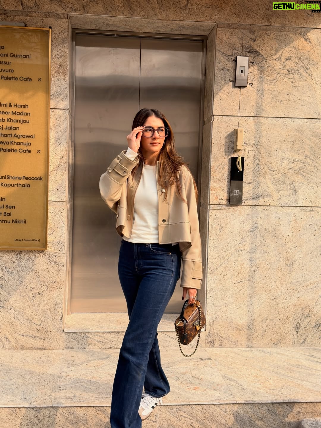 Meher Taluja - 2.3K Likes - january crumbs🍪

1. mandatory coffee runs 
2. found a new place in gtown - HQ27 @coffee.island.in 
3. movement with @b.studioindia 
4. cute brunch fit 
5. spotting the best looks @kanikagoyallabel 
6. unwinding at my favourite @potenzawellness 
7. is it even winter without a cute fur jacket @meshabyamisha 
8. sweatshirt that states the truth 
9. another fav fit 
10. adulting = cute corners at home @acquadiparma 
11. goal for the year - be calm. 
12. working on the go 
13. Korean lipstick find that I’m obsessed with @muzigae_mansion 
14. cropped trench of my dreams @shopxdelilah