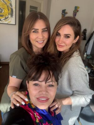 Mehtap Bayri Instagram - Enerjisiyle o güzel kalbiyle nasıl da özlemişim… ❤️ ben vuslat diye buna derim teşekkürler Meralcim ❤️