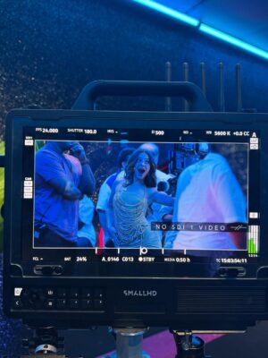 Mel Maia Instagram - o caos REAL que eu amo dos bastidores. 🐅