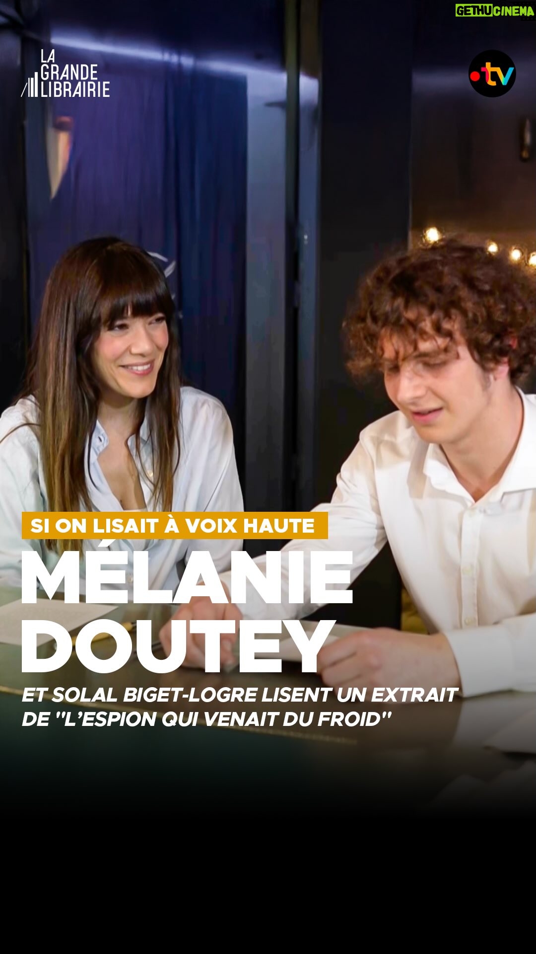 Mélanie Doutey - 1.3K Likes - 📚Cette semaine, « Si on lisait à voix haute » nous a entraînés du côté du théâtre de la Scala, à Paris, où l’on retrouve la comédienne Mélanie Doutey, qui a fait lire à un ancien finaliste de notre grand concours, Solal Biget-Logre, un extrait du grand roman d’espionnage de John le Carré : « L’espion qui venait du froid ».
.
📺(Re)voir l’émission en intégralité sur la plateforme france.tv : lien dans la bio de notre profil.
.
#lagrandelibrairie #lecture #johnlecarre @melaniedouteyofficiel @sionlisaitavoixhaute @atrapenard @lascala.paris @francetelevisions @france.tv