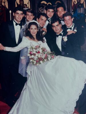 Melina Kanakaredes Instagram - Happy Anniversary Pete!! You started making me laugh and celebrate life and family just a “few” years ago… and I’m so grateful it never stops!! Love you with all my ♥️! Σ’ αγαπώ με όλη την καρδιά μου αγάπη μου ❤️Thought you and all the boys would love that first shot!