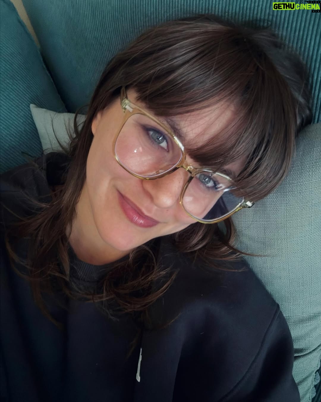 Melis Sevinç - 15.9K Likes - Deneme 👓 ✂️
(Gerçekten kestirmedim, henüz 🙃)