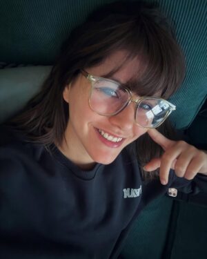 Melis Sevinç Instagram - Deneme 👓 ✂️
(Gerçekten kestirmedim, henüz 🙃)