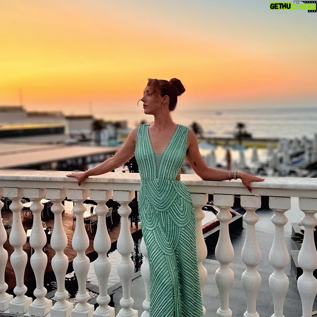 Melisa Akman - 7.9K Likes - Bu elbiseyi onurlandırmak istediğim bir post. ☺️✨