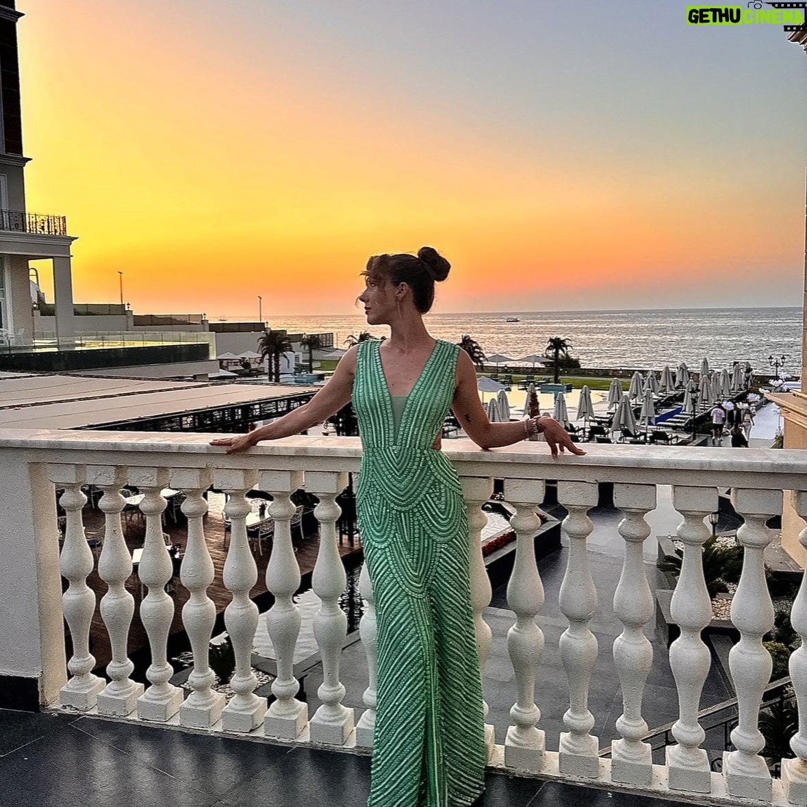Melisa Akman - 7.9K Likes - Bu elbiseyi onurlandırmak istediğim bir post. ☺️✨