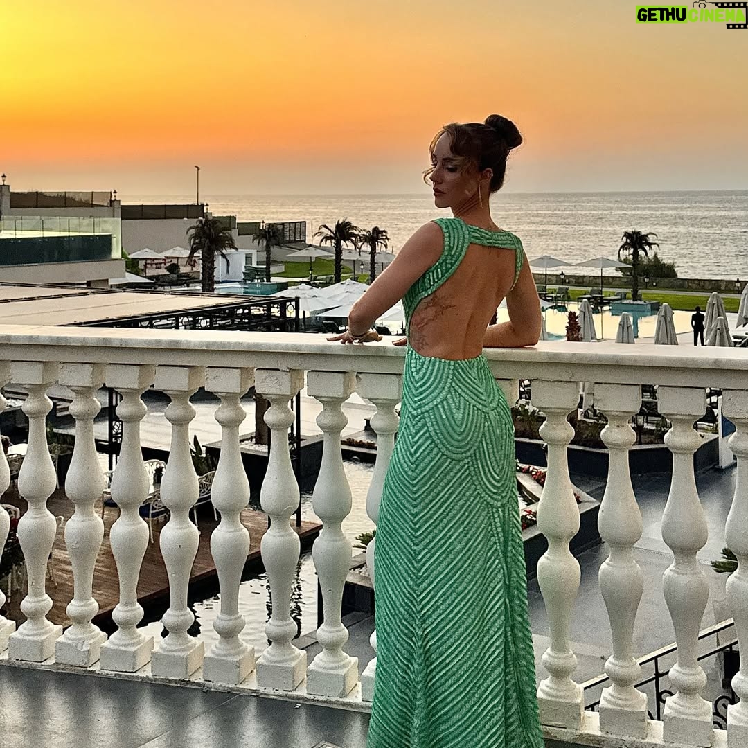 Melisa Akman - 7.9K Likes - Bu elbiseyi onurlandırmak istediğim bir post. ☺️✨