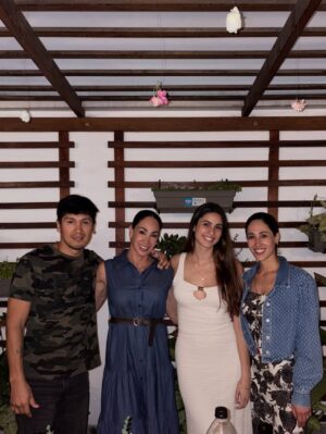 Melissa Loza Instagram - Aún en momentos difíciles, el amor sostiene.
Compartir tus 24 fue un regalo.
Te amo, hija.♥️✨
@flaviaramosloza_ 

#hastaelinfinitoymasalla💫
