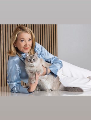 Melody Thomas Scott Instagram - The lost little kitten we named Cashmere, who showed up on our doorstep earlier this year, has grown into her own (but not her paws). Santa must have known all I wanted for Christmas was… Cashmere 🎄🐱 #CashmereTheCat #InstagraMELable 🐾 🐱 

Photography by: @jeremyjfraser 📸
Styled by: @mandiline