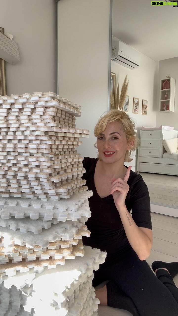 Mercedes Lambre - 58.1K Likes - A GATEAR ELISE! 🩷 
Comenzamos una nueva etapa con @genialidadesok 💕gracias por acompañarnos en los momentos más importantes !
Pro-duc-tazo!