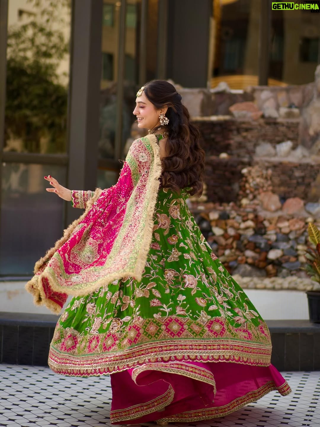 Meru Panwar Grover - 20.7K Likes - Favourite fit of 2025 that I created from scratch.
.
.
.
.
.
.
.
.
.
.
.
.
.
.
.
.
.
#merorang #punjabioutfit #anarkalisuit #indianethnicwear #shaadiseason