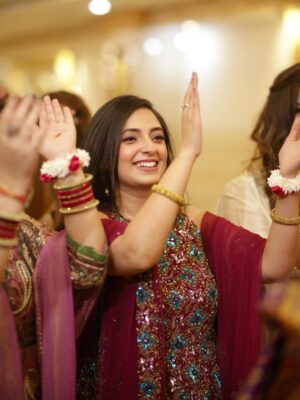 Meru Panwar Grover Instagram - Wedding season officially begins #matakichowki
Gorang’s outfit : @fashionterminalexclusive
Mua : @deekshachopra_makeovers
.
.
.
#wedding #weddingday #shaadiseason