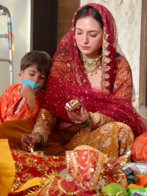 Meru Panwar Grover Instagram - Fasting for each other ♥️🥹🧿
Jewellery : @chinar_jewels
.
.
.
.
.
.
.
.
.
.
.
.
.
.
.
.
.
#merorang #karwachauthlook #karwachauthspecial #husbandwife