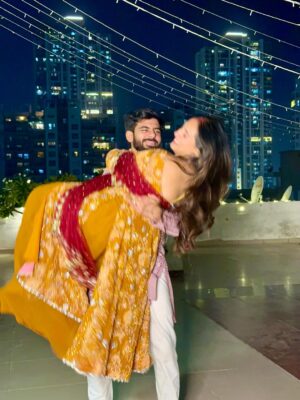 Meru Panwar Grover Instagram - Fasting for each other ♥️🥹🧿
Jewellery : @chinar_jewels
.
.
.
.
.
.
.
.
.
.
.
.
.
.
.
.
.
#merorang #karwachauthlook #karwachauthspecial #husbandwife