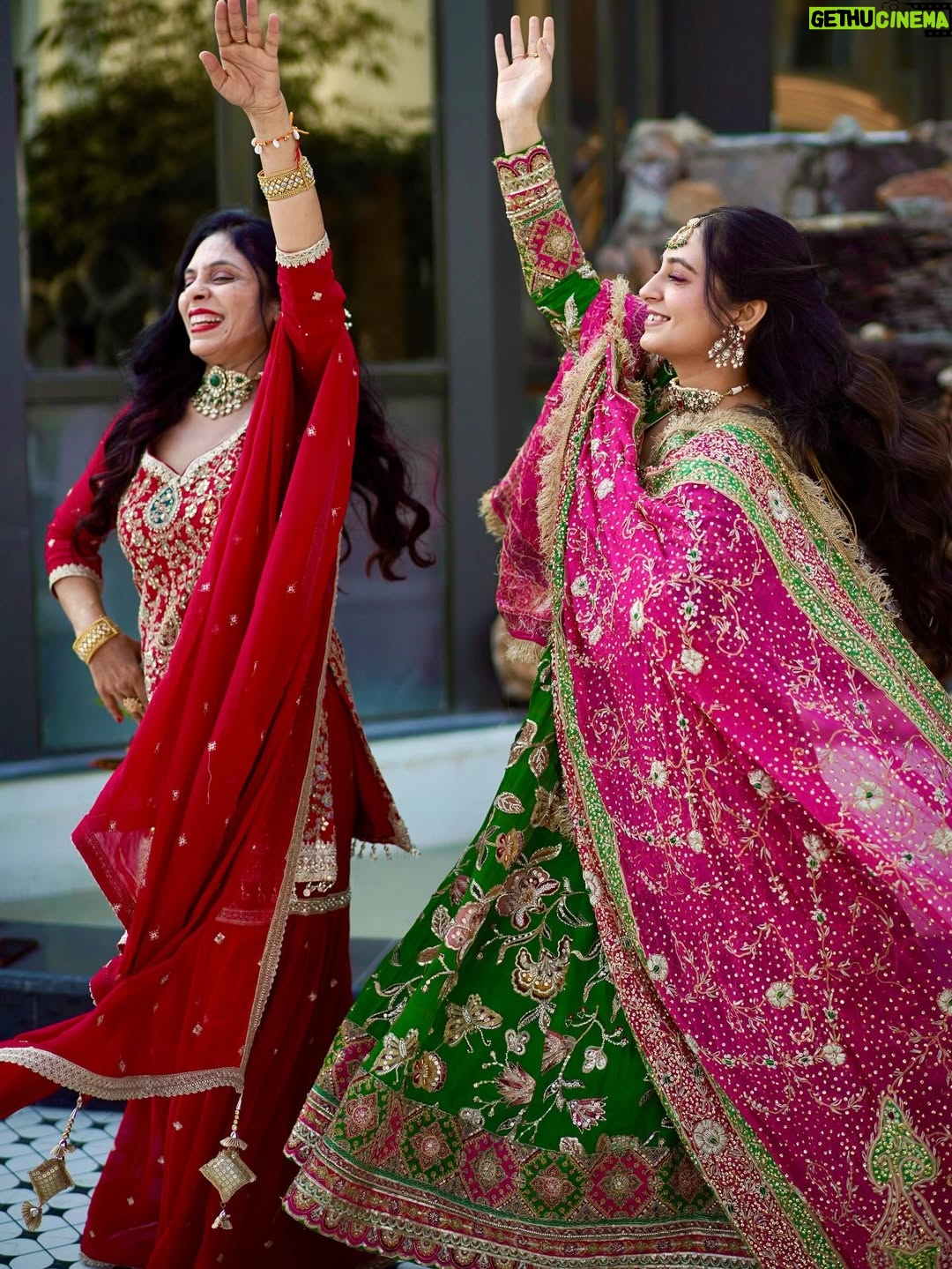 Meru Panwar Grover - 20.7K Likes - Favourite fit of 2025 that I created from scratch.
.
.
.
.
.
.
.
.
.
.
.
.
.
.
.
.
.
#merorang #punjabioutfit #anarkalisuit #indianethnicwear #shaadiseason