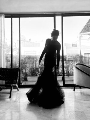 Meryem Zaïmi Instagram - “حرةٌ، لا يُرسم لها مسار.”
Une création pensée comme une extension de mon identité.
Merci aux @ateliersalidrissi pour cette robe qui me ressemble ✨
Un grand merci à @tajjoaillerie pour ces bijoux subtils et puissants ✨
Un autre grand merci à @camillepetrouvi pour le makeup et le hair styling ✨
Heureuse de vivre encore une fois la magie du FIFM
@marrakechfilmfestival ✨
#shine #love #lovemyjob #lovemylife #lovemyfans