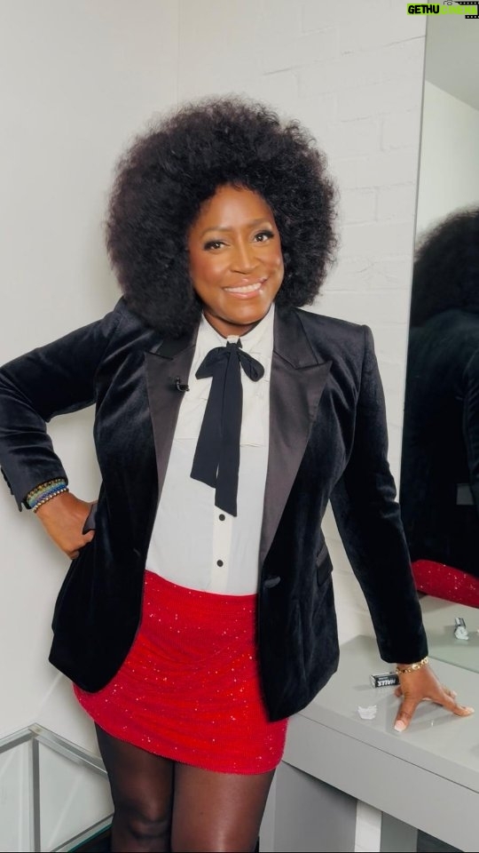 Mica Paris - 2.2K Likes - Thank you for having me @loosewomen, wishing you all a very Merry Christmas 🎄 see you all in the new year. 

Mica 

X