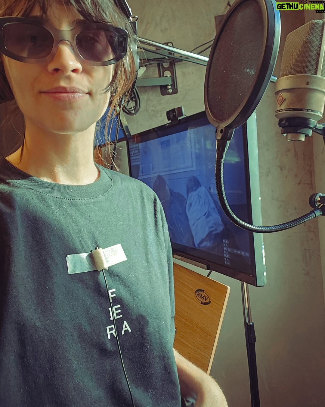 Micaela Riera - 1.9K Likes - ✨️🍷🫂🎵📝

Sacar belleza de este caos
