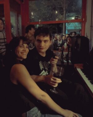 Micaela Riera Instagram - ✨️🍷🫂🎵📝
Sacar belleza de este caos