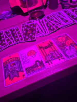 Micaela Riera Instagram - Dump cumpleañero
-UnPasoUnaCagada arriba de la cama
-Soplada canceriana 🦀🌙
-El mejor compañero que existirá alguna vez
-Una tirada de cartas romántica
-3 deseos
-Mi descendencia, un tarotista, un metalero con gorro de unicornio.
- Check in @hiltonbuenosaires
-Mi primer desayuno con 34 años, muy tranqui
-Mi nueva roomate
-Los perros me hacen feliz, la gente no tanto.
-Siguen los festejos este viernes en Cerámica & Vino @micaceramica
-Yapa: la pieza que hice hoy en el taller de orfebreria 🤌🏻
Arranqué mi año con muchas sorpresas, besos, amor y risas.
Gracias a todos por los saludos.
No terminé de responderles, tardaré, pero lo haré.
Gracias, gracias, gracias ✨️