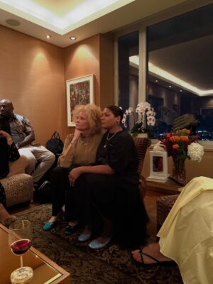 Michaela Angela Davis Instagram - and we gathered together in all her names. the legendary COB meeting celebrating tenderheaded: a memoir launch 1. surrounded in supreme sisterhood @glowmaven @lorrainewestjewelry @nikolehannahjones @mickalenethomas 2. Still growing in her light @iamsusanltaylor 3. All and always for @glittergrowsinbrooklyn 4. we saw his song #ashabandele looking @gordonchambers (sang) 5. The Essence of home 6. and the hot golden comb got herself an upgrade.