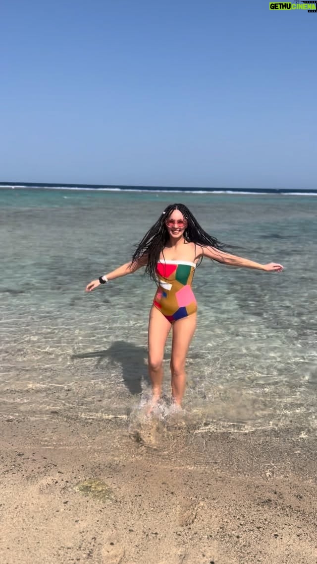 Michaela Tomešová - 3.3K Likes - Tento způsob začátku roku, zdá se mi poněkud šťastným! Trochu tepla do vašich srdíček posílá Vaiana s padoucnicí! 😂❤️🙏🏼