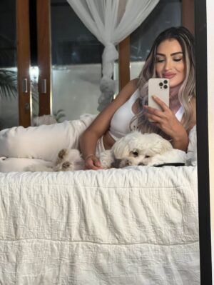 Micheille Soifer Instagram - Encontré estas fotos aquí guardadas que nunca compartí ! ♥️✨ con personas hermosas ! 💕 seguiré compartiendo más porque tengo miles….