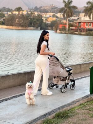 Micheille Soifer Instagram - Encontré estas fotos aquí guardadas que nunca compartí ! ♥️✨ con personas hermosas ! 💕 seguiré compartiendo más porque tengo miles….