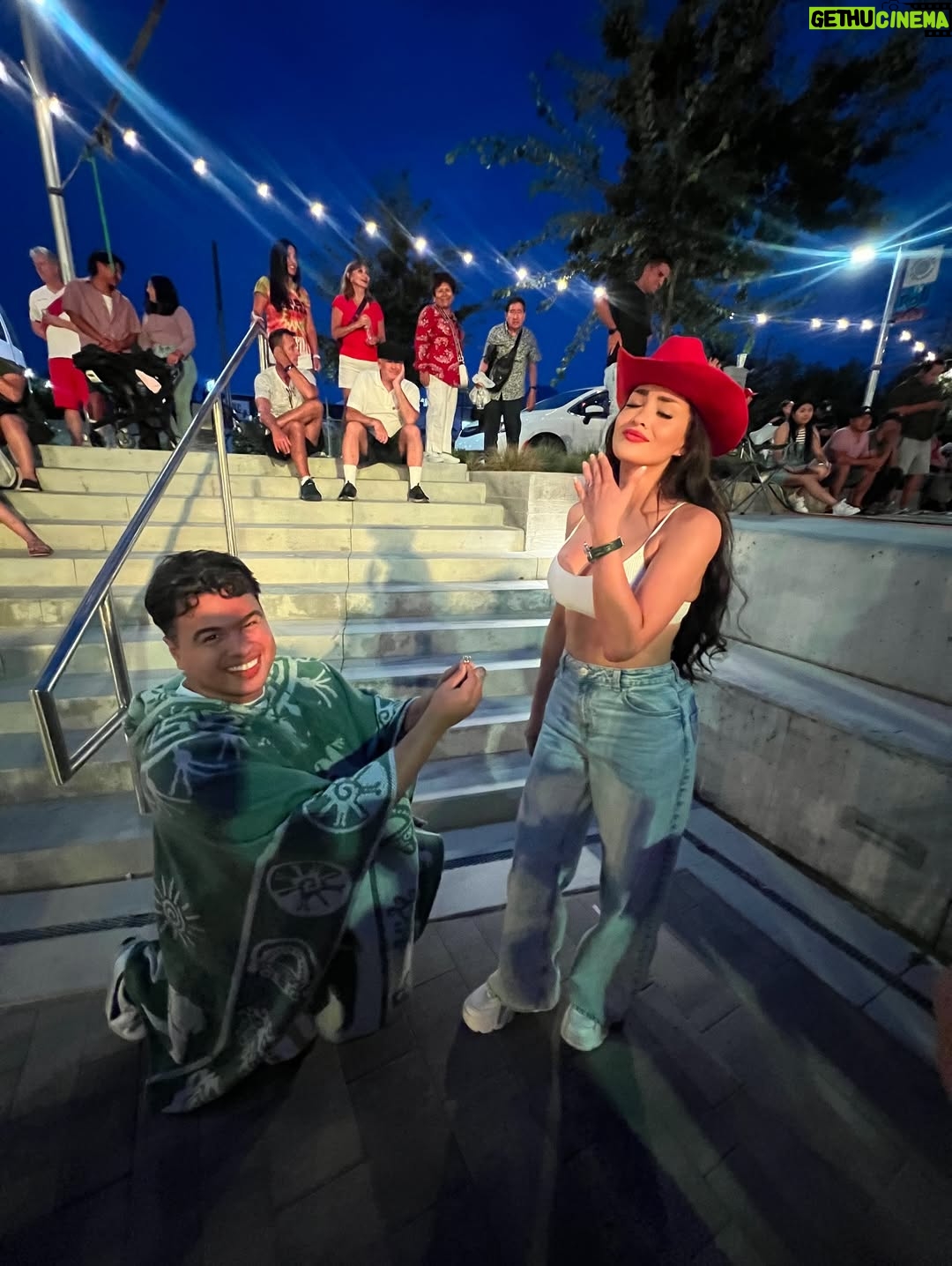Micheille Soifer - 18K Likes - Encontré estas fotos aquí guardadas que nunca compartí ! ♥️✨ con personas hermosas ! 💕 seguiré compartiendo más porque tengo miles….