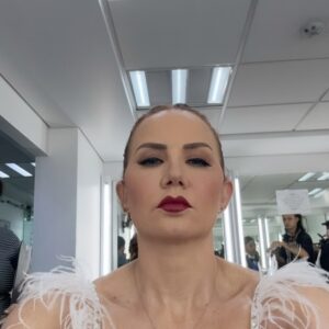 Michelle Vieth Instagram - Ninon Sevilla .. La Vid a color, siempre es mejor.. XEW celebramos 95 años GRACIAS ✨🙏🏻✨Los invitamos a ser parte de esta FAMILIA!! Todos los días Lunes a Viernes @quebuenahora  7:00pm solo por @canalunicable 📺 SWIPE 🔛!!