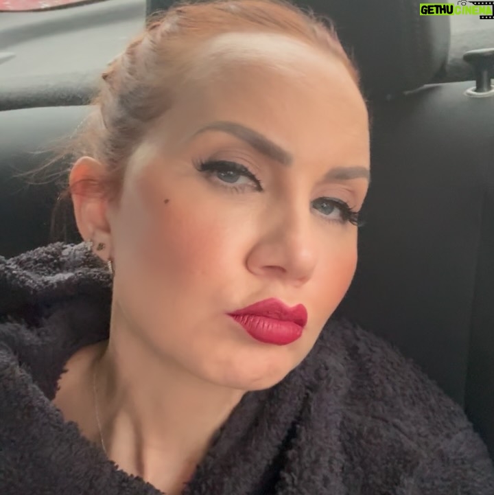 Michelle Vieth - 2.6K Likes - Ninon Sevilla .. La Vid a color, siempre es mejor.. XEW celebramos 95 años GRACIAS ✨🙏🏻✨Los invitamos a ser parte de esta FAMILIA!! Todos los días Lunes a Viernes @quebuenahora  7:00pm solo por @canalunicable 📺 SWIPE 🔛!!