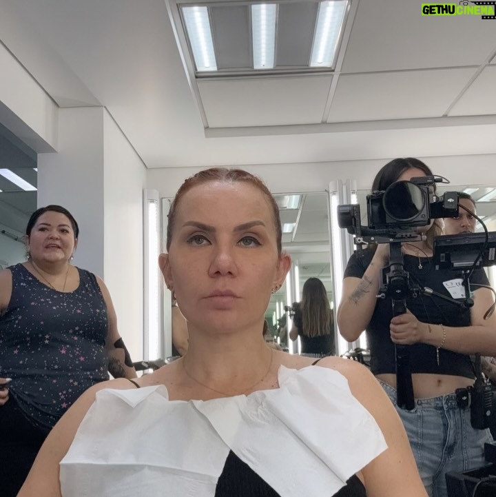 Michelle Vieth - 2.6K Likes - Ninon Sevilla .. La Vid a color, siempre es mejor.. XEW celebramos 95 años GRACIAS ✨🙏🏻✨Los invitamos a ser parte de esta FAMILIA!! Todos los días Lunes a Viernes @quebuenahora  7:00pm solo por @canalunicable 📺 SWIPE 🔛!!