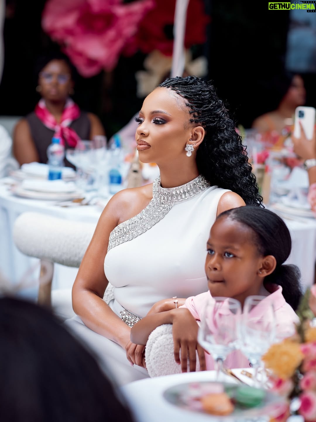 Mihlali Ndamase - 96.9K Likes - ... but the most beautiful things in life are not just things, they're people and places 💞🌸🤍

Precious moments that never made it. My birthday brunch was everything and more @bebeautifulafrica thank you! 🥹

Hair: @bebeautifulafrica 
Dress: @treasurydesigns 

#bebeautiful #bebeautifulhair #bebeautifulsummer