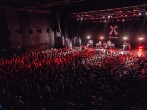 Miku Kobato Instagram - 振り返り投稿🕊memory
🇯🇵BAND-MAID TOUR 2025🕊️
2025 6.20 & 6.21 OSAKA  GORILLA HALL
2025 6.28 SENDAI GIGS

Final Round 全日Soldout 嬉しいっぽ〜🕊
初めてのGORILLA HALLに
Soldoutで帰って来れたGIGS。
皆様の御帰宅のおかげですっぽ！！！
最高な夜を沢山ありがとっぽ！

昨日から始まったSecond Round！
このあとも頑張るっぽー！！！！

#bandmaid #memory #tour