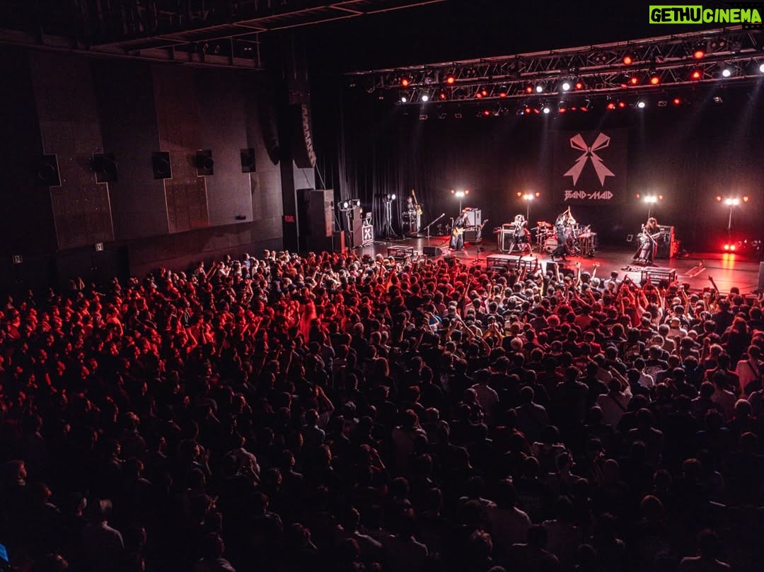 Miku Kobato - 7.4K Likes - 振り返り投稿🕊memory
🇯🇵BAND-MAID TOUR 2025🕊️
2025 6.20 & 6.21 OSAKA  GORILLA HALL
2025 6.28 SENDAI GIGS

Final Round 全日Soldout 嬉しいっぽ〜🕊
初めてのGORILLA HALLに
Soldoutで帰って来れたGIGS。
皆様の御帰宅のおかげですっぽ！！！
最高な夜を沢山ありがとっぽ！

昨日から始まったSecond Round！
このあとも頑張るっぽー！！！！

#bandmaid #memory #tour