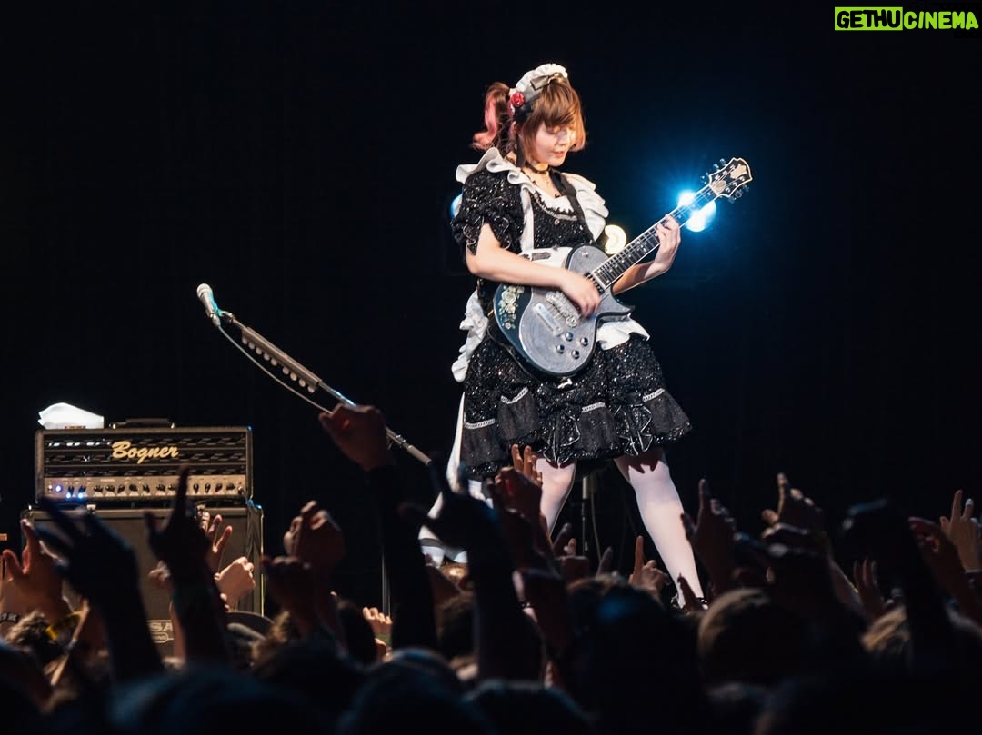 Miku Kobato - 7.4K Likes - 振り返り投稿🕊memory
🇯🇵BAND-MAID TOUR 2025🕊️
2025 6.20 & 6.21 OSAKA  GORILLA HALL
2025 6.28 SENDAI GIGS

Final Round 全日Soldout 嬉しいっぽ〜🕊
初めてのGORILLA HALLに
Soldoutで帰って来れたGIGS。
皆様の御帰宅のおかげですっぽ！！！
最高な夜を沢山ありがとっぽ！

昨日から始まったSecond Round！
このあとも頑張るっぽー！！！！

#bandmaid #memory #tour