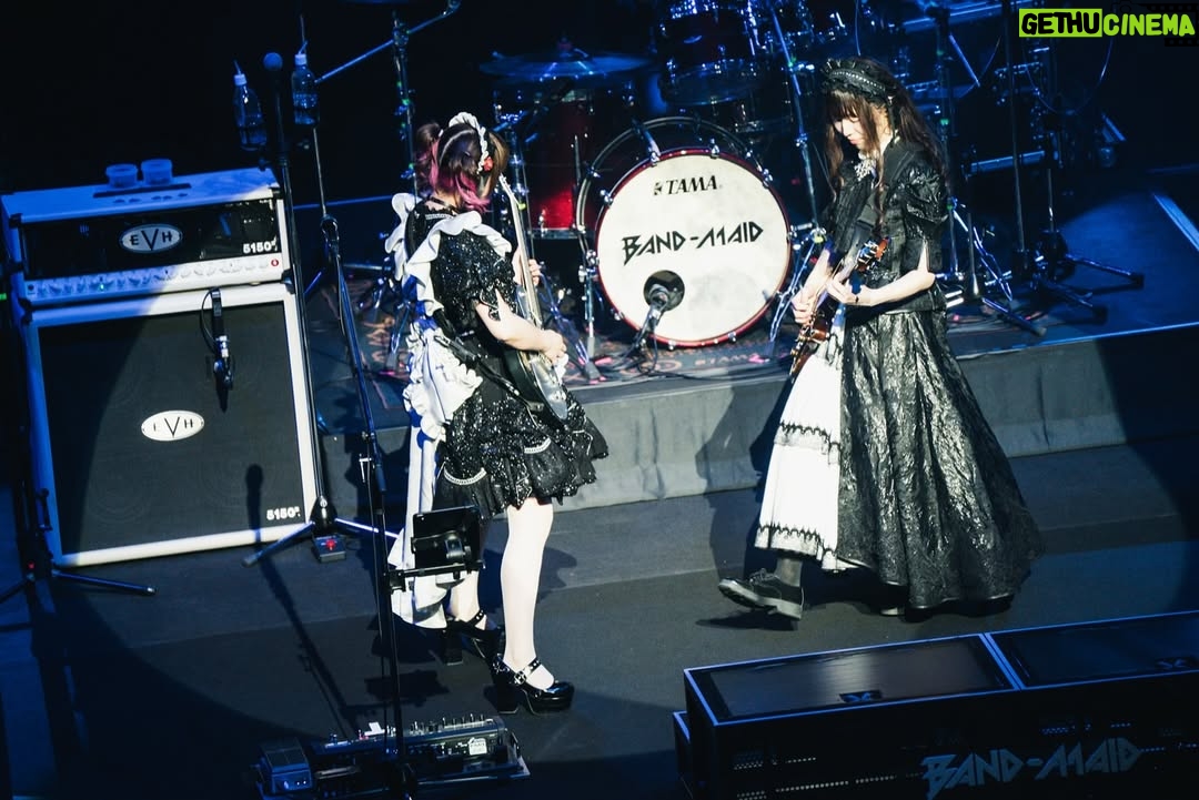 Miku Kobato - 8.1K Likes - 🇯🇵BAND-MAID TOUR 2025🕊️
2025.5.10 LINE CUBE SHIBUYA

ツアーがはじまりましたっぽ。
初日から最高に激しいお給仕でしたっぽ
会場いっぱいのご主人様お嬢様と
素敵なメイドの日をすごせましたっぽ🕊
Sold out感謝ですっぽ。

#bandmaid #tour #メイドの日
#memory #ツアー #ロックレディ