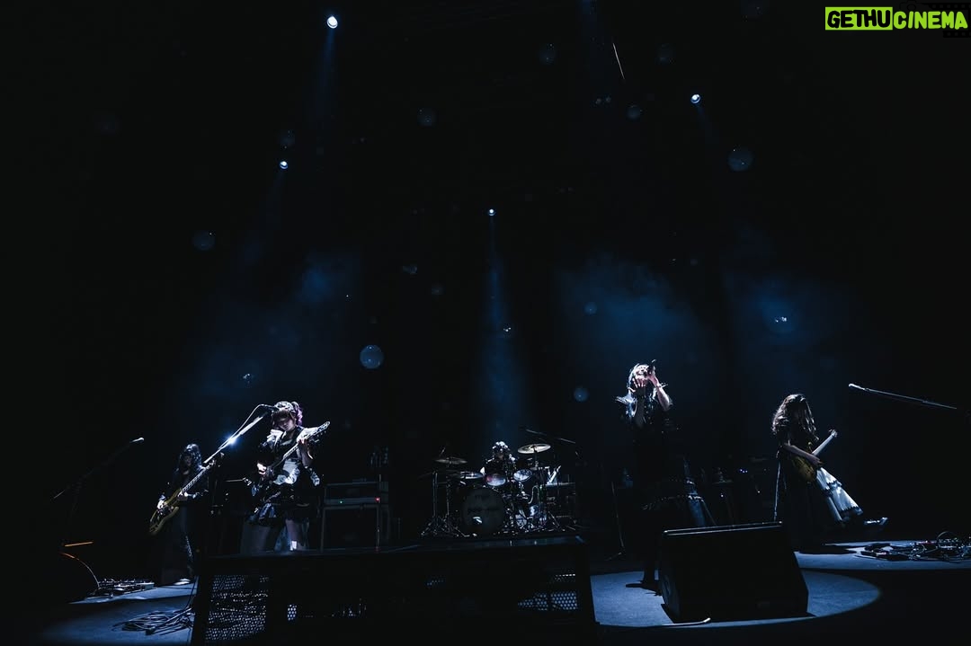 Miku Kobato - 8.1K Likes - 🇯🇵BAND-MAID TOUR 2025🕊️
2025.5.10 LINE CUBE SHIBUYA

ツアーがはじまりましたっぽ。
初日から最高に激しいお給仕でしたっぽ
会場いっぱいのご主人様お嬢様と
素敵なメイドの日をすごせましたっぽ🕊
Sold out感謝ですっぽ。

#bandmaid #tour #メイドの日
#memory #ツアー #ロックレディ