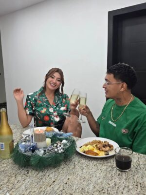Milagros Flores Instagram - Feliz navidad 🥰🎄cprospero año y feliz.... ✨️🎇