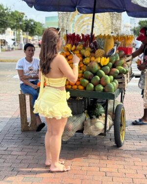 Milagros Flores Instagram - De paseo por Cartagena 🇨🇴✨
Feliz domingo gente bella 😘