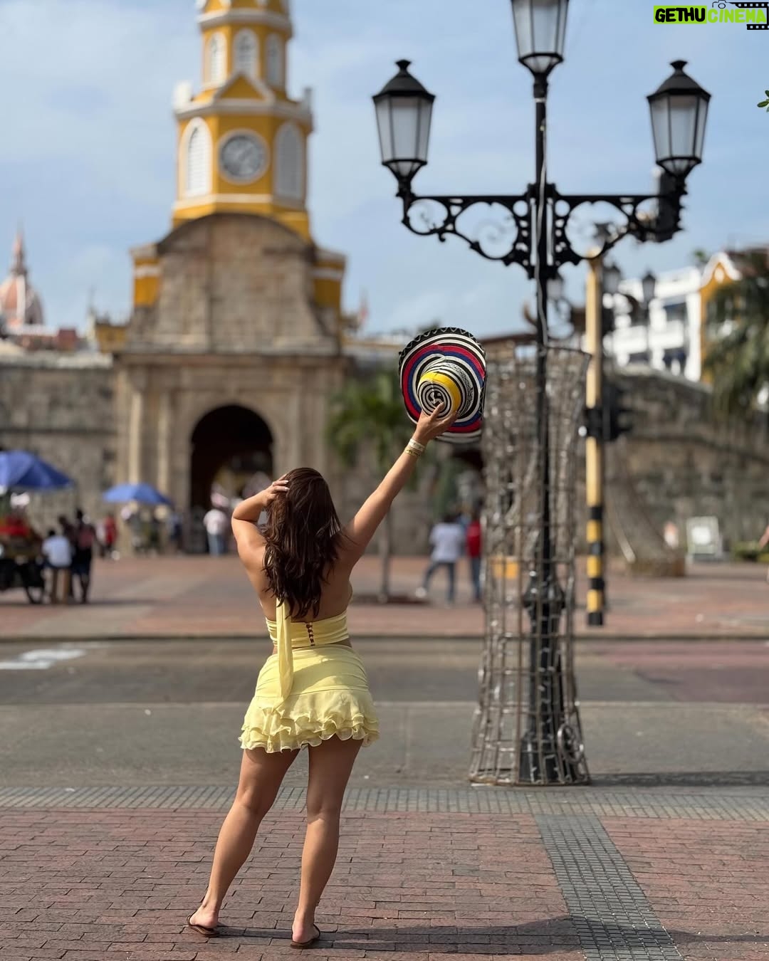 Milagros Flores - 34.1K Likes - De paseo por Cartagena 🇨🇴✨
Feliz domingo gente bella 😘